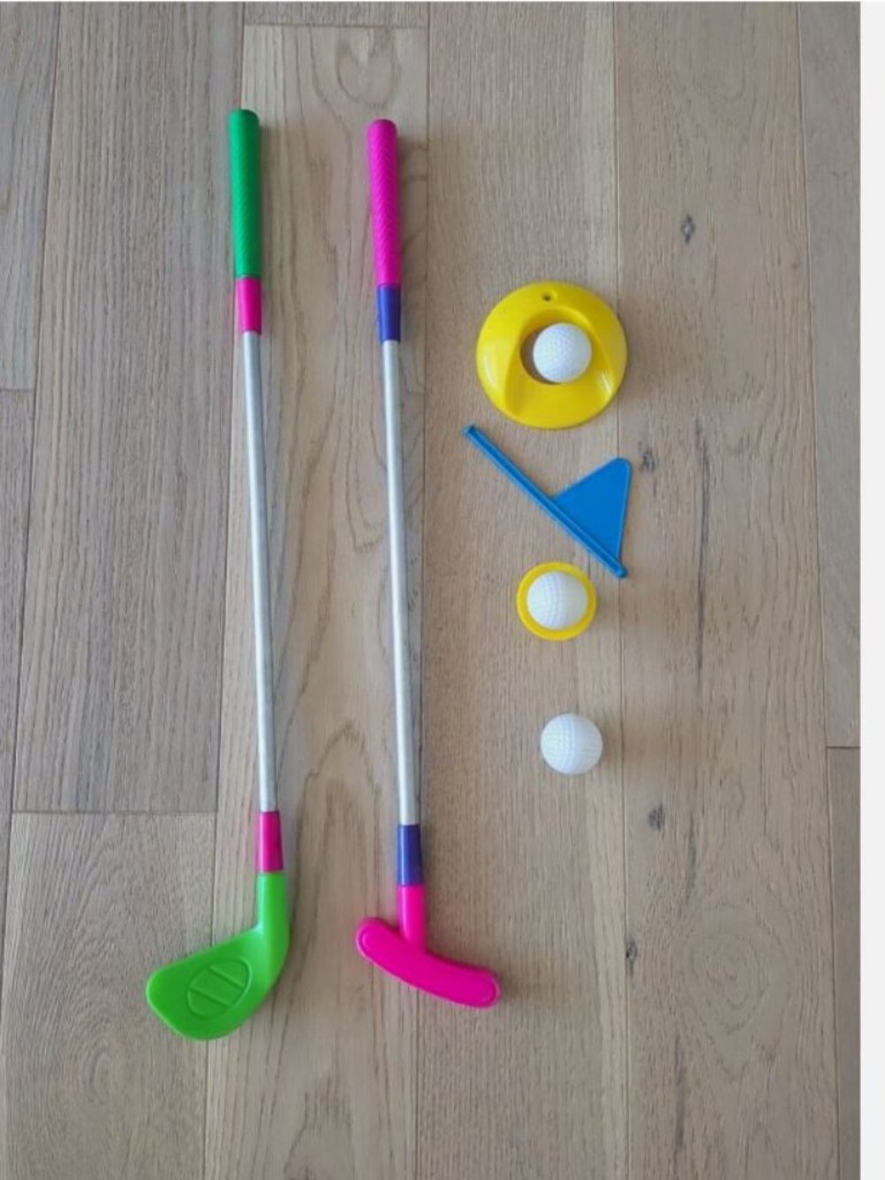 Girls Toddler Kids Golf Clubs Set 3 balls Tee Hole AS IS read